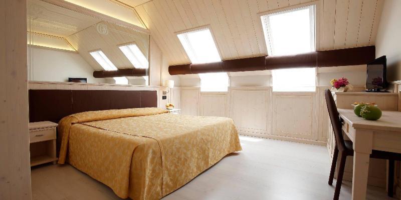 Hotel Croce Bianca Asiago Esterno foto