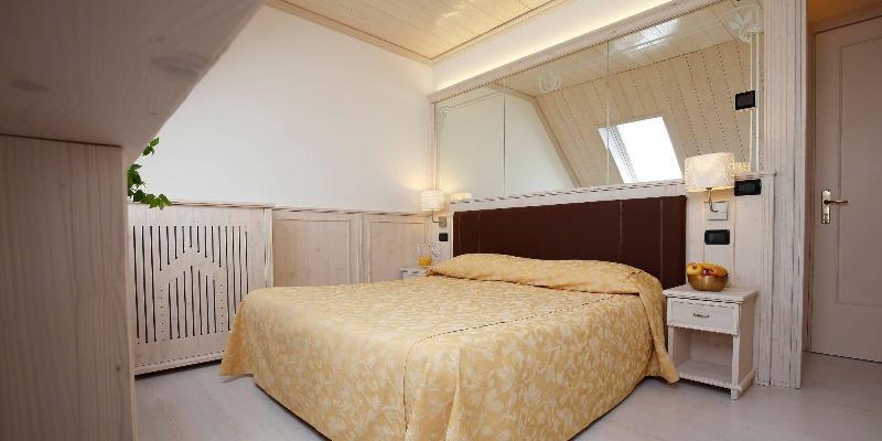 Hotel Croce Bianca Asiago Esterno foto